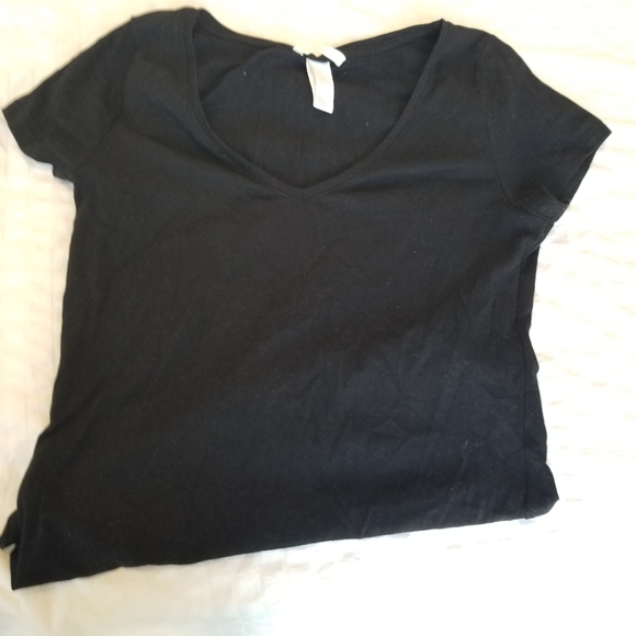 H&M basic black tee, size M - Picture 3 of 5